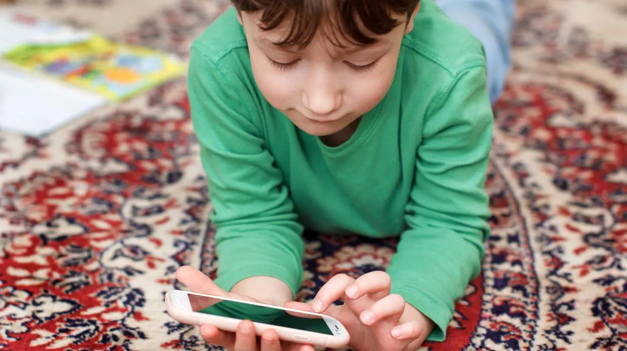 La mágica herramienta de Google con la que los padres podrán apagar el móvil de sus hijos de forma remota