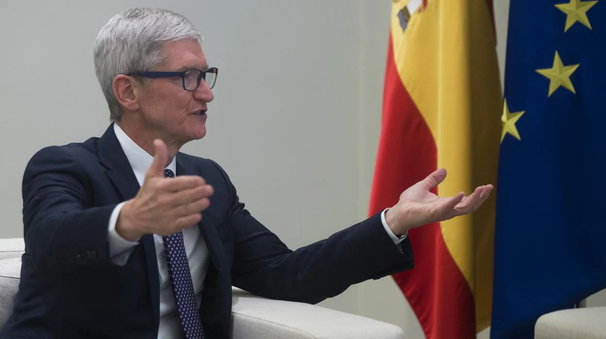 Tim Cook, consejero delegado de Apple, en su visita a España
