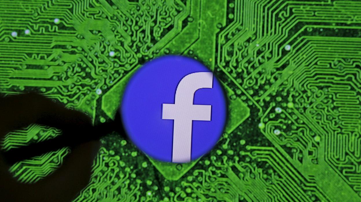 Facebook cierra más cuentas que nunca en pleno esfuerzo de reconversión