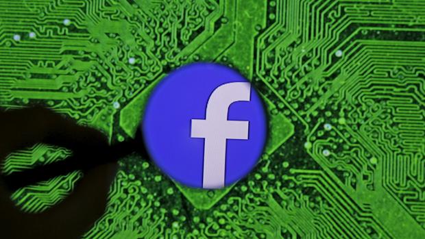 Facebook cierra más cuentas que nunca en pleno esfuerzo de reconversión