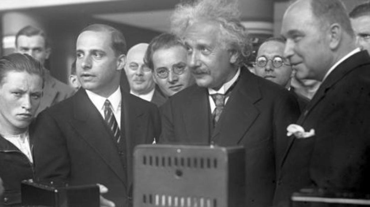 Einstein en la feria en 1930