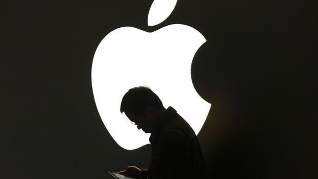 Francia pide a Google y Apple que faciliten el trabajo de su «app» contra el coronavirus