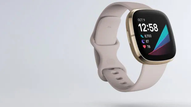Fitbit introduce en sus relojes un medidor de temperatura de la piel y un electrocardiograma