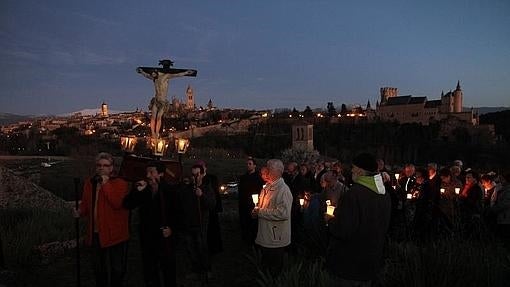 Vía Crucis en la huerta de los Carmelitas, en Segovia