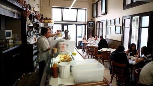 Sala de Bar Tomas, en Barcelona