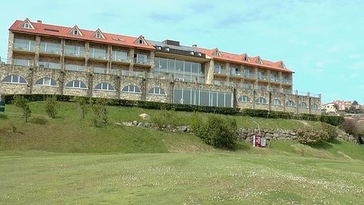 Cinco campos de golf en los que no querrás salir del spa