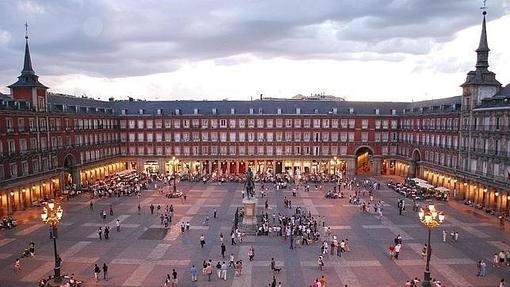 Diez de las plazas mayores más bonitas de España