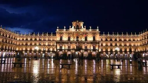 Diez de las plazas mayores más bonitas de España