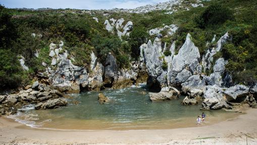 Playa de Gulpiyuri