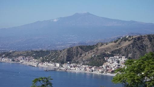 Vista del Etna desde Taormina