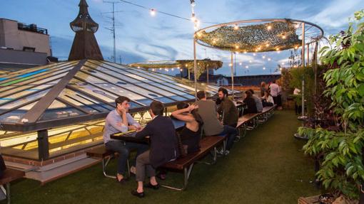 Terraza en el edificio de El Paracaidista