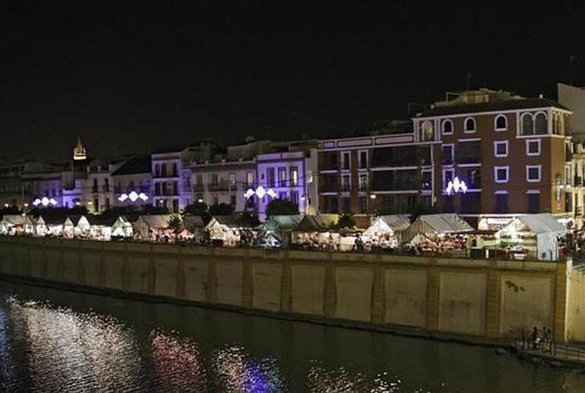 Luces para la noche sevillana en la Velá de Santa Ana