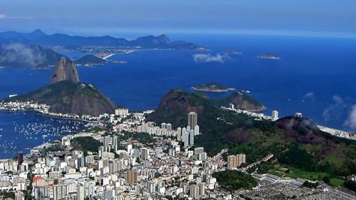 Vista de la bahía y de morro Corcovado, donde está la estatua del Cristo Redentor