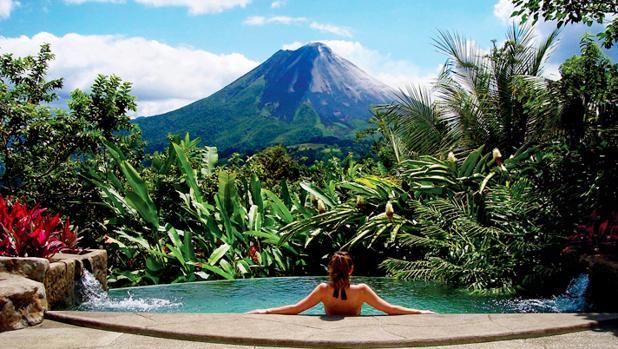 Volcán Arenal, una estampa inigualable de belleza natural