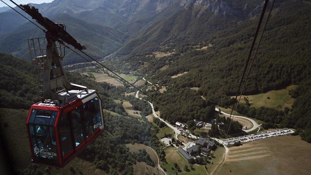 Una cabina del Teleférico de Fuente Dé, en el Parque Nacional de los Picos de Europa