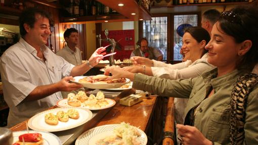 Pincho en el bar Tamboril