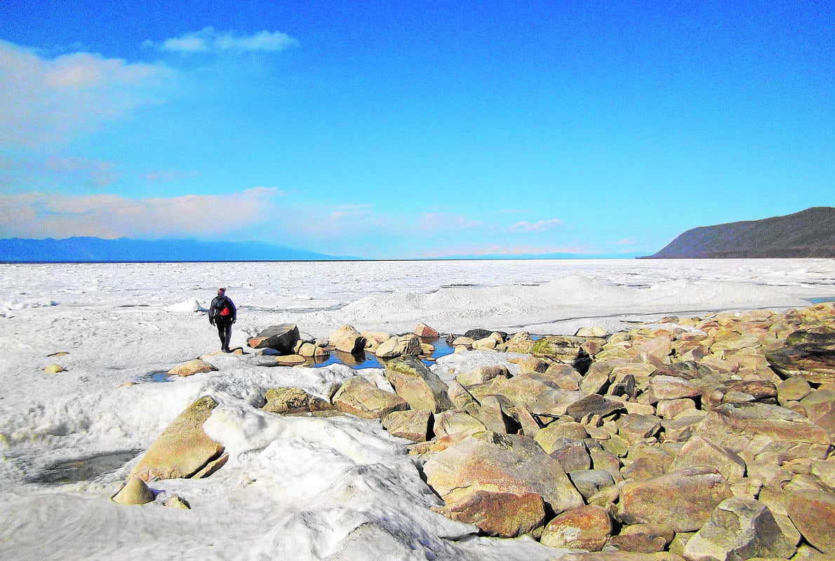 El Baikal permanece helado gran parte del año