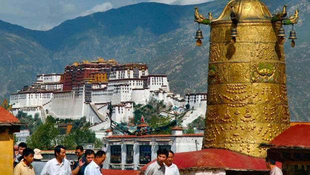 El palacio que no se podía sobrevolar y otros nueve lugares impresionantes del Tíbet