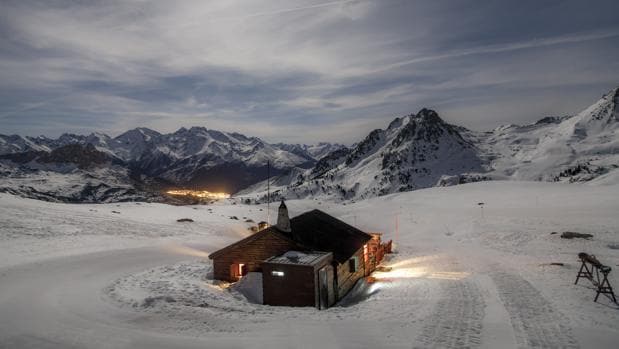 Un restaurante a 2.000 metros de altura y otras pistas para esquiar en Aragón