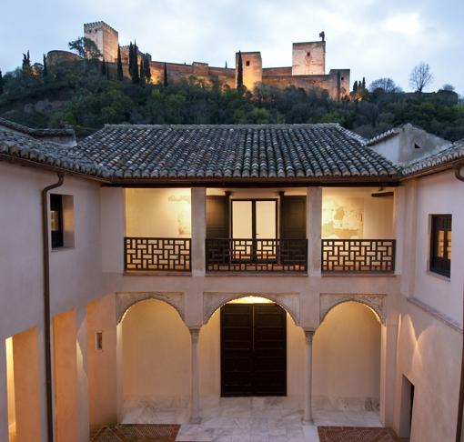 Vista de la Alhambra, al atardecer, desde la Casa de Zafra