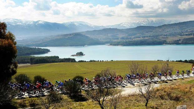 Imagen de la Vuelta Ciclista a Andalucía "Ruta del Sol. Fuente: vueltaandalucia.es