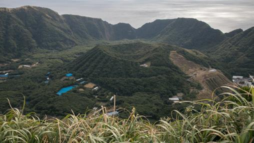 Aogashima, el pueblo situado en el interior de un volcán