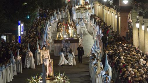 Las calles del casco histórico de Valladolid albergan la Procesión General