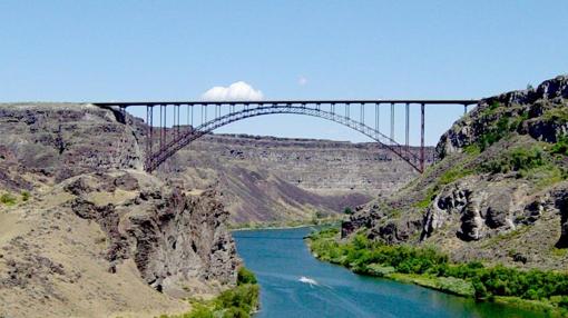 Puente sobre el río Snake