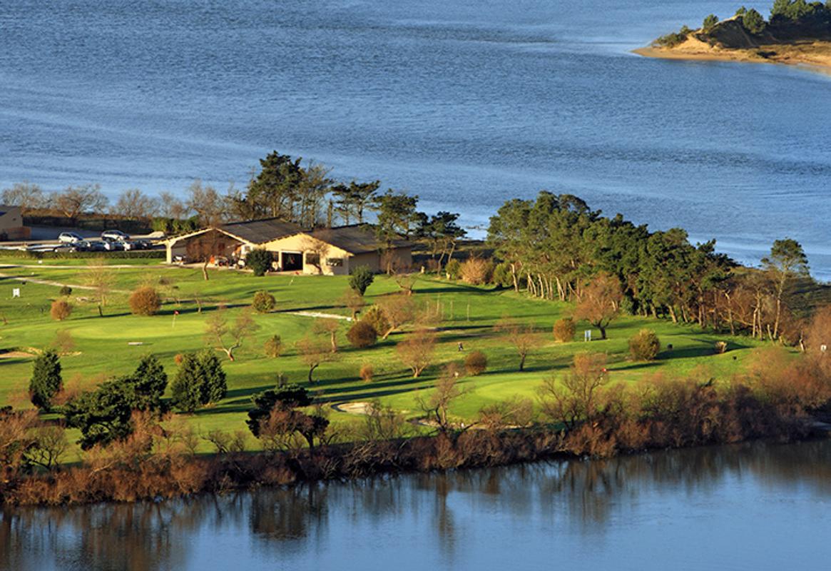 Seis campos de golf públicos para jugar desde 15 euros