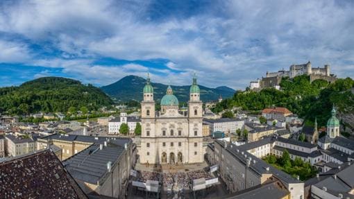 Vista general del soberbio «skyline» de Salzburgo