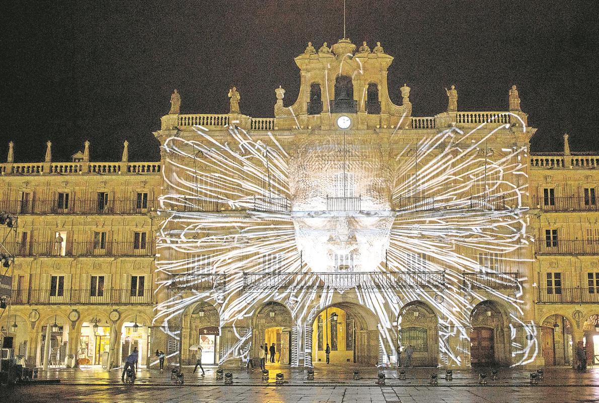 Una proyección sobre la plaza Mayor en la pasada edición del festival