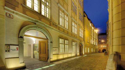 Cae la noche sobre la casa de Mozart, en Viena