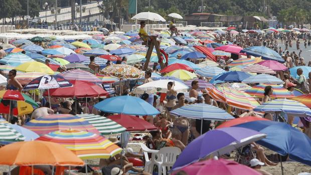 Los destinos de playa más baratos y más caros de julio