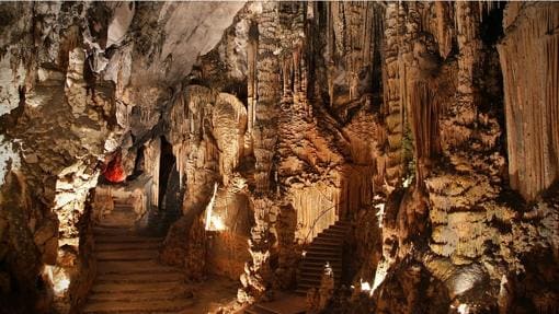 Ocho cuevas de las Islas Baleares que querrás visitar