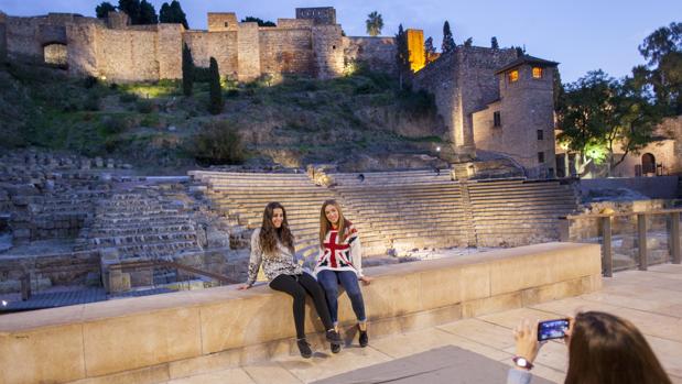 Teatro romano de Málaga, a los pies de la colina de la Alcazaba