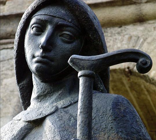 Estatua de santa Teresa andariega, en el monasterio de la Encarnación (Ávila)