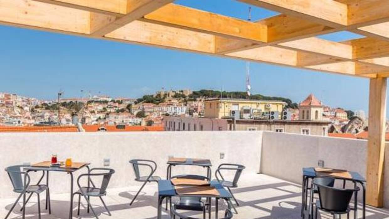 Terraza del hotel Pessoa, en Lisboa