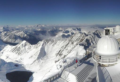 Vista de los Pirineos franceses desde el Pic du Midi