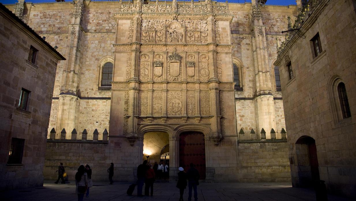 Fachada de la Universidad de Salamanca, que celebra en 2018 su octavo centenario