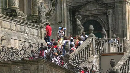 Peregrinos en la catedral de Santiago de Compostela