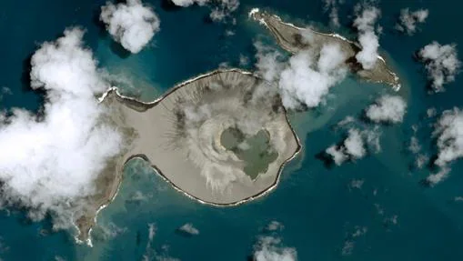 Cuatro misteriosas islas nacidas por erupciones volcánicas