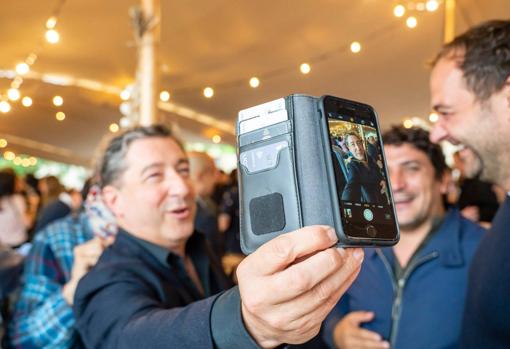 Selfie de Joan Roca en uno de los actos previos a la gala de los 50 Best Restaurants