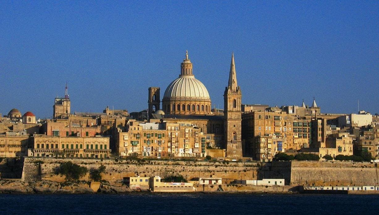 Malta sorprende al visitante con sus vistas increíbles y sus edificios, testigos de una historia milenaria