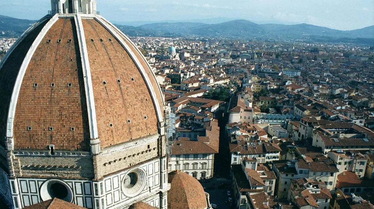 Prohibido comer en las calles de Florencia y otras controvertidas normas