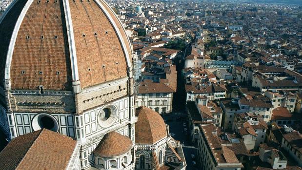 Prohibido comer en las calles de Florencia y otras controvertidas normas