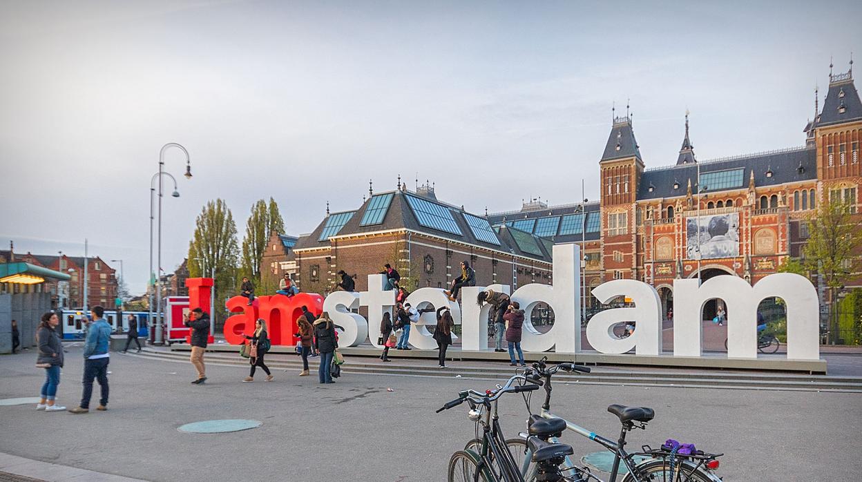 Ámsterdam dice adiós a sus famosas letras «I amsterdam»