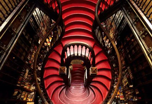 La escalera de la librería Lello