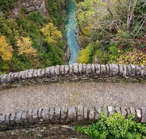 Puente románico de San Úrbez, en el cañón de Añisclo