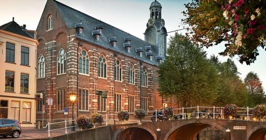 Universidad de Leiden