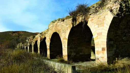 Acueducto de los Moros, obra romana del siglo II de la que se conservan varios arcos
